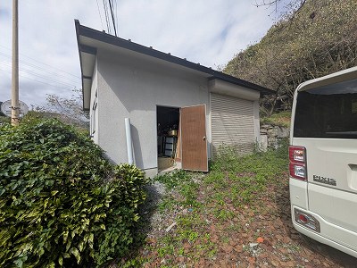 現地東方向より