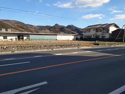 北西方向より